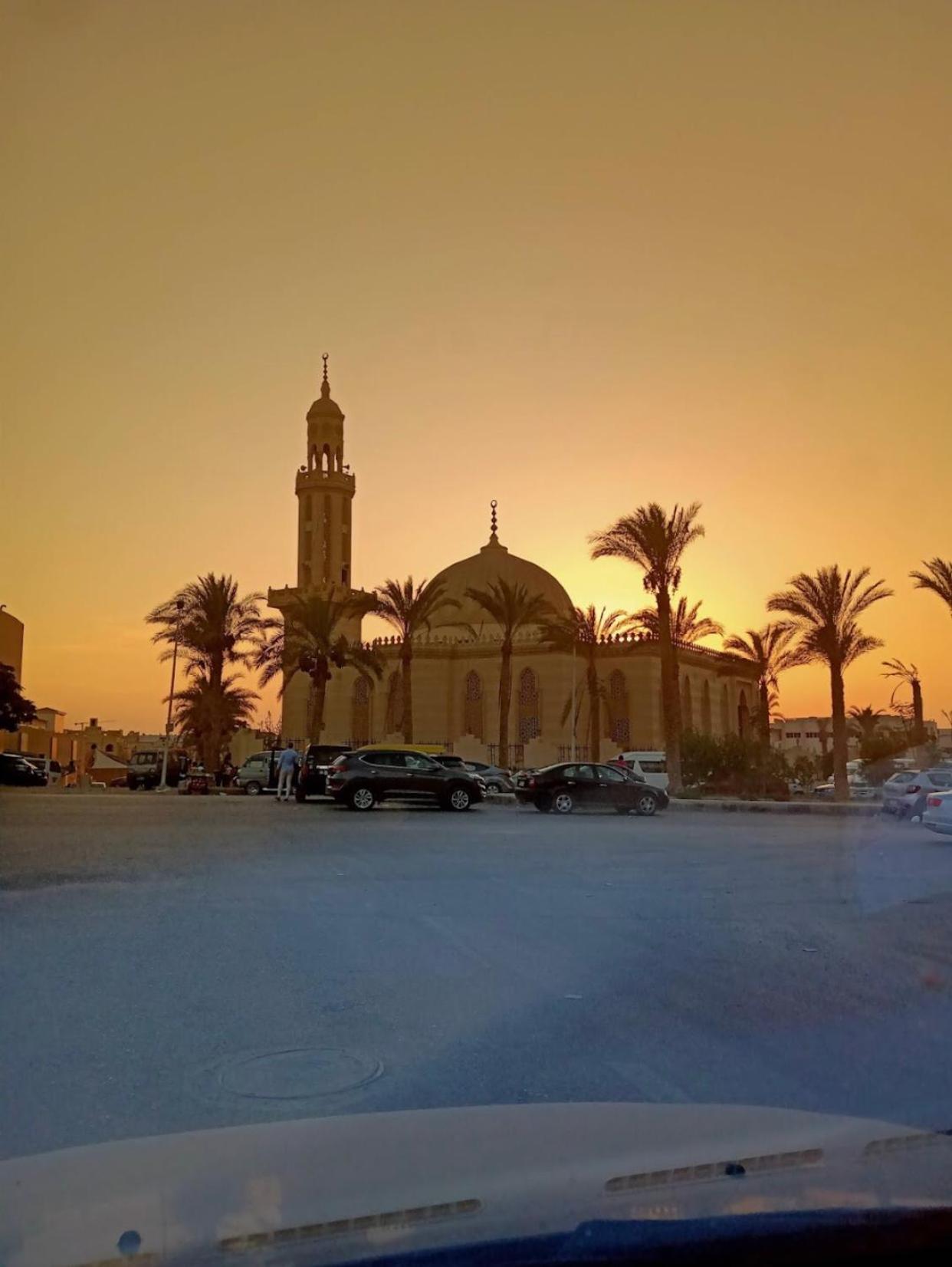 شقة في قلب القاهرة الجديدة تطل على شارع التسعين الشمالي Exterior foto