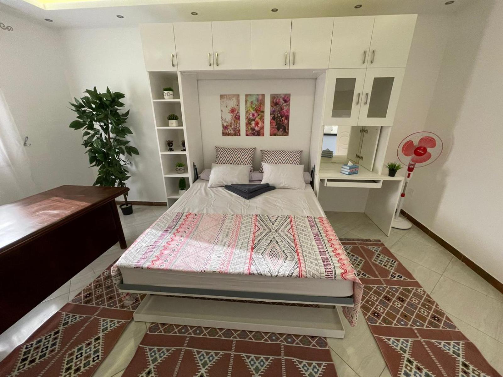 شقة في قلب القاهرة الجديدة تطل على شارع التسعين الشمالي Exterior foto