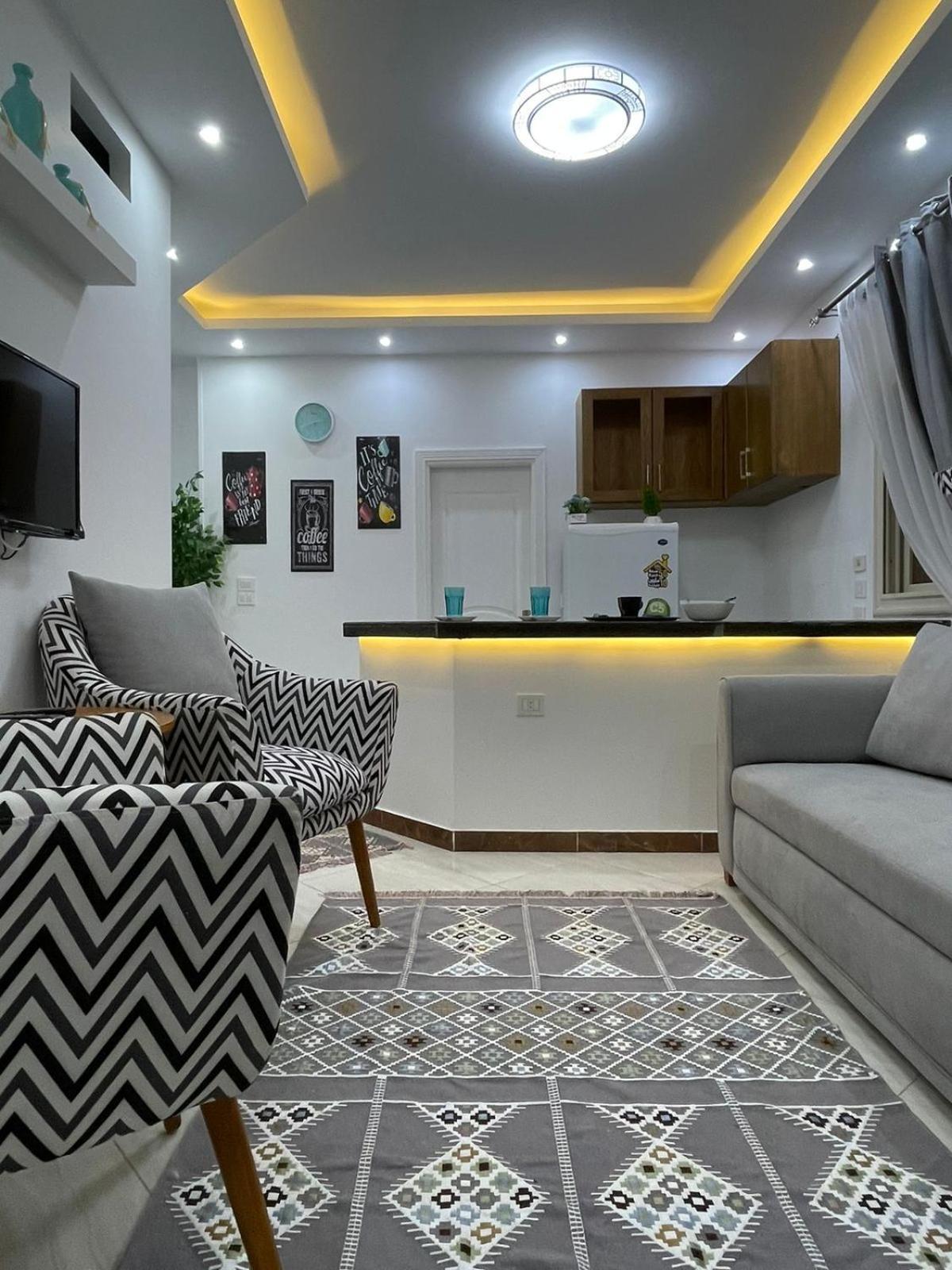 شقة في قلب القاهرة الجديدة تطل على شارع التسعين الشمالي Exterior foto